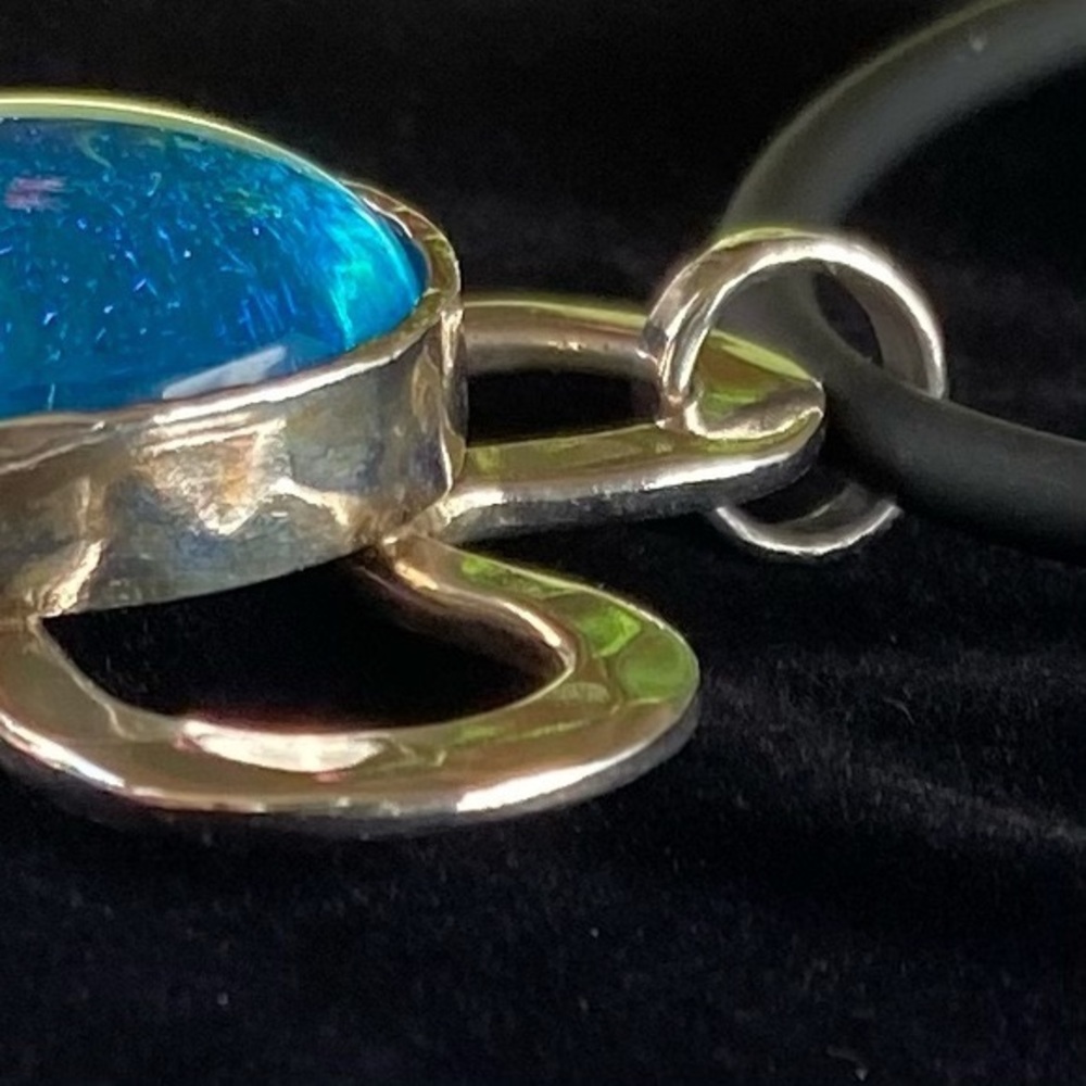 Blue Fused Glass and Sterling Silver Flower Pen… - Picture 6 of 6